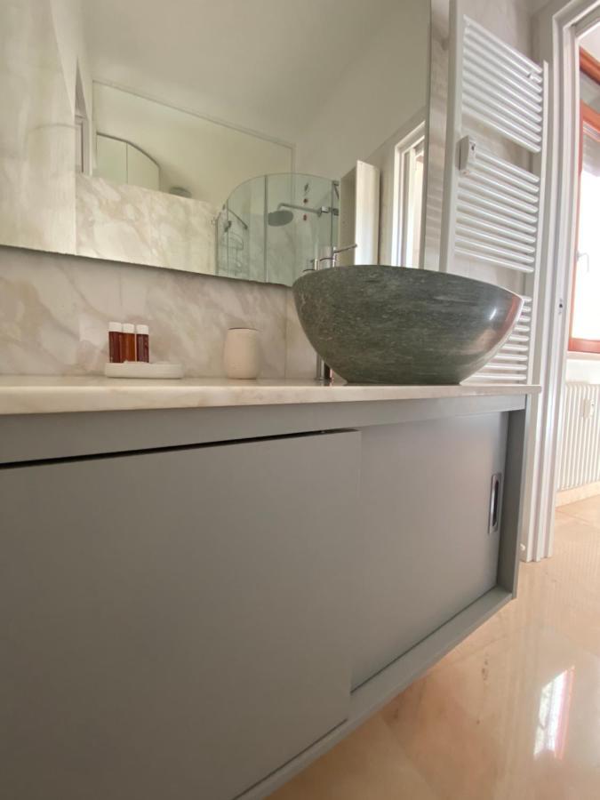Elegante Appartamento In Centro Бергамо Екстериор снимка