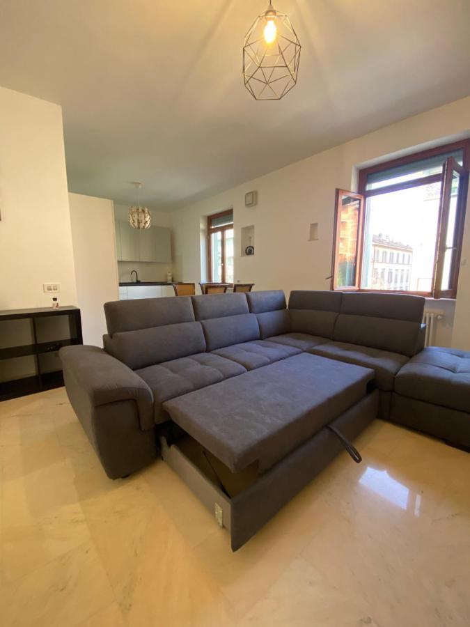 Elegante Appartamento In Centro Бергамо Екстериор снимка